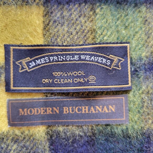 James Pringle Weavers Modern Buchanan Wool Tartan Fringed Scarf - Picture 4 of 6